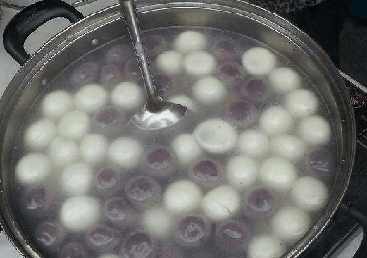 煮湯圓,開水下鍋還是冷水下鍋?方法對了,餡不外露十分好吃