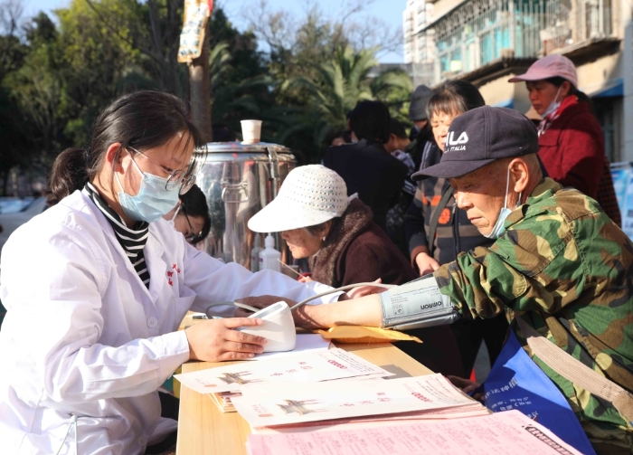 “普及科學(xué)防病知識 倡導(dǎo)健康生活方式 ”志愿服務(wù)活動 “普及科學(xué)防病知識 倡導(dǎo)健康生活方式 ”志愿服務(wù)活動.jpg