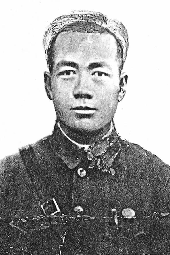尉遲毓鳴。