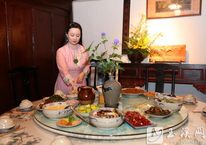 藝銘軒飯店為顧客呈現(xiàn)玉溪地道的傳統(tǒng)美食。