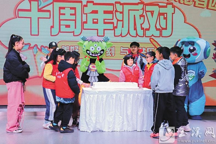 活動現(xiàn)場氣氛熱烈。