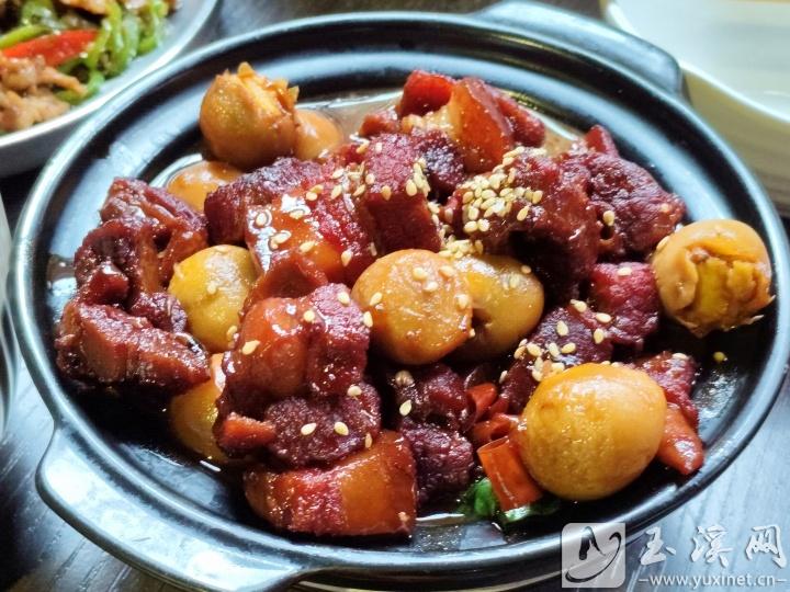 外婆紅燒肉。